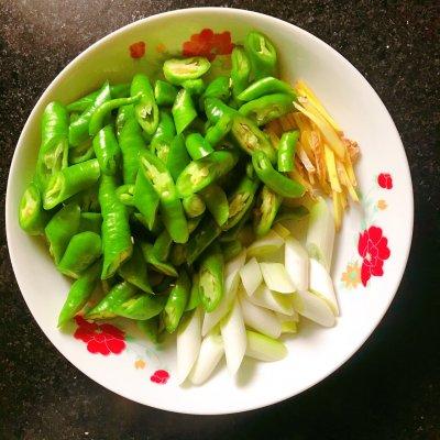 家常做法的双椒兔肉，双椒辣子兔丁这么做最好吃