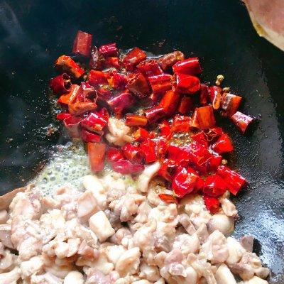家常做法的双椒兔肉，双椒辣子兔丁这么做最好吃
