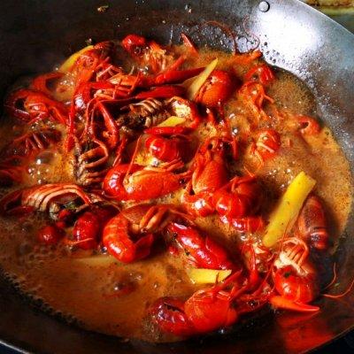 香辣小龙虾的制作方法，香辣小龙虾的制作方法视频（每次做这道香辣小龙虾）