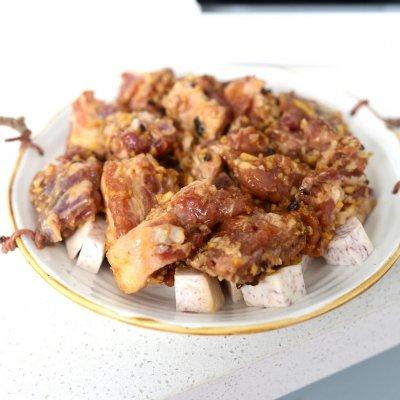 芋头蒸排骨的做法，毛芋头蒸排骨的家常做法（嫩滑软糯的）