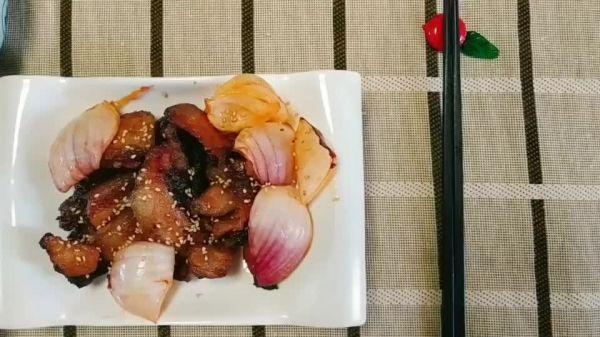 空气炸锅炸五花肉要多少分钟，用空气炸锅烤五花肉的做法（灵魂就酱#空气炸锅五花肉）