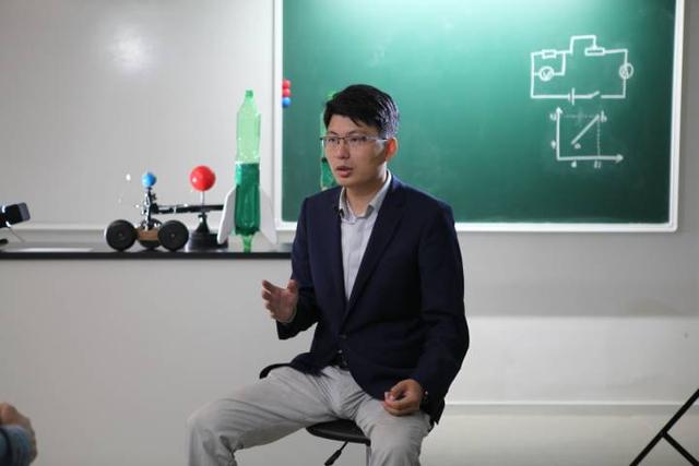 用绳子做降落伞怎么做，怎样用毛线绳扎出降落伞（如何用可乐瓶，制作一个水火箭）