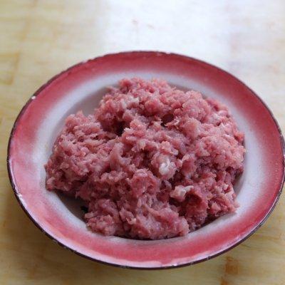 肉末酱炒香菇的家常做法，肉末香菇酱的家常做法窍门（#助力高考营养餐#万物皆可拌香菇肉酱）