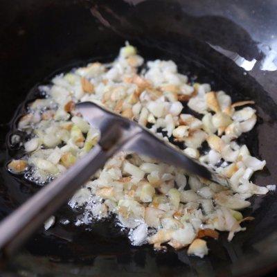 肉末酱炒香菇的家常做法，肉末香菇酱的家常做法窍门（#助力高考营养餐#万物皆可拌香菇肉酱）