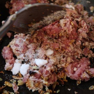 肉末酱炒香菇的家常做法，肉末香菇酱的家常做法窍门（#助力高考营养餐#万物皆可拌香菇肉酱）
