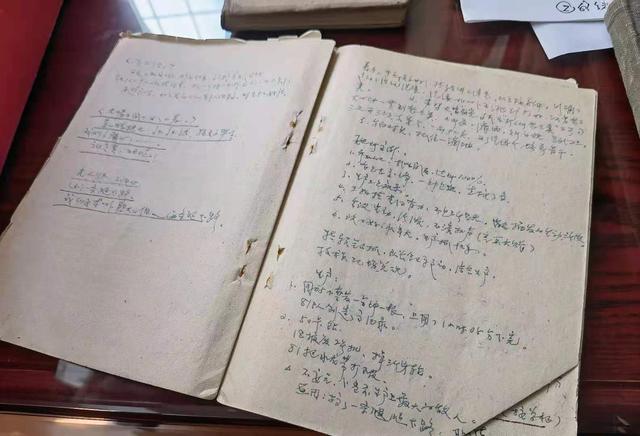 长大绳  跳大绳怎么跳的更多，怎么跳、摇（钢铁之躯和满腹柔肠）