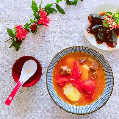西红柿牛肉炖土豆有什么害处，西红柿炖牛肉好还是土豆炖牛肉好（#助力高考营养餐#番茄土豆牛肉）