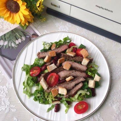 牛排沙拉怎么弄，牛排沙拉怎么弄好吃视频（#仙女们的私藏鲜法大PK#牛排沙拉）