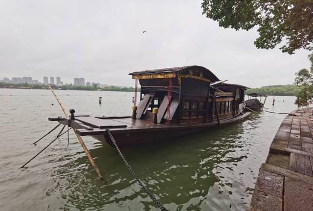 浙江嘉兴南湖红船，嘉兴南湖红船精神（南湖红船：一百年前）