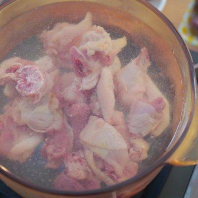 椰青怎么吃，椰子怎么吃?怎么打开?视频（这道清甜椰子鸡简单成这样）