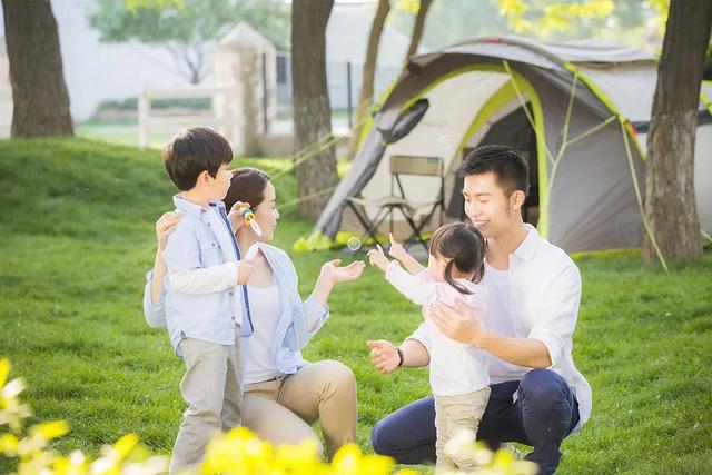 防晒衣什么颜色最防晒，夏季防晒衣什么颜色最防晒（原来我们一直都穿错了）