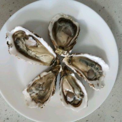 蒜蓉生蚝的做法，蒜蓉生蚝的做法 家常（冬日里来一道简易版蒜蓉生蚝）