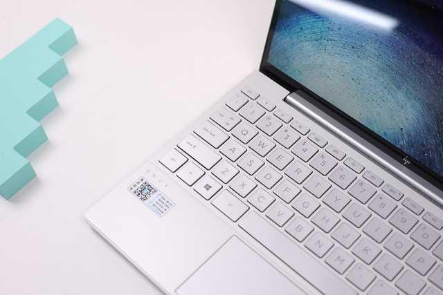 hp是什么牌子的电脑，hp是什么电脑（13高性能轻薄本评测）