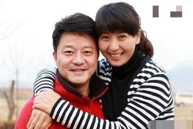 闫学晶儿子林傲霏大婚排场十足！，闫学晶儿子林傲霏大婚,闫学晶在台上致辞1个多小时（潘长江杨立新等到场祝贺排场大）