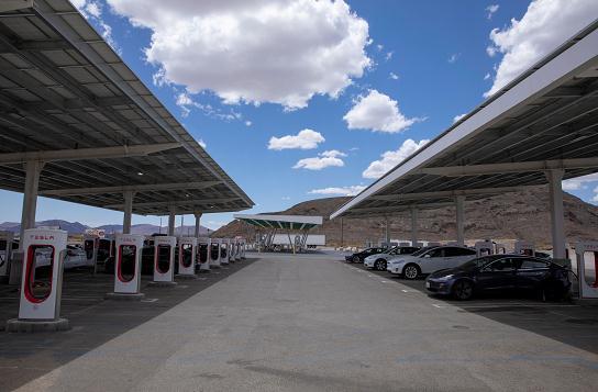 抱团股指的是哪些股票，抱团的股票有哪些（这只“散户抱团股”股价大涨近86%）