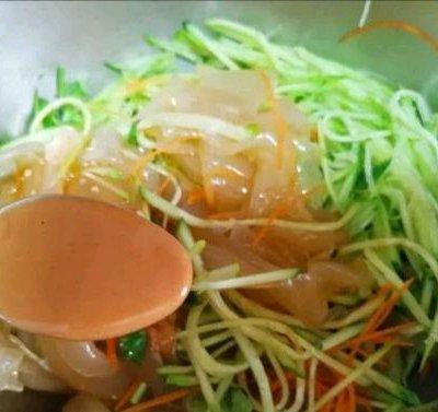 东北大拉皮的做法，东北大拉皮的做法介绍（东北麻酱大拉皮这么做最好吃）