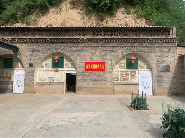 南泥湾开荒指的是什么，扛好新时代的老镢头 让革命精神代代相传