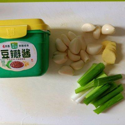 黄颡鱼怎么做好吃，黄辣丁鱼多少钱一斤（成就招牌美味#连汤汁都不能放过的酱焖黄骨鱼）