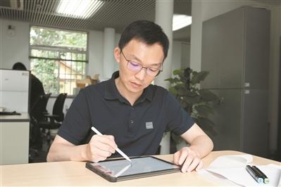 广州气候类型及特征，广州属于什么气候带（“广州仔”打造合广州人口味的人行桥）