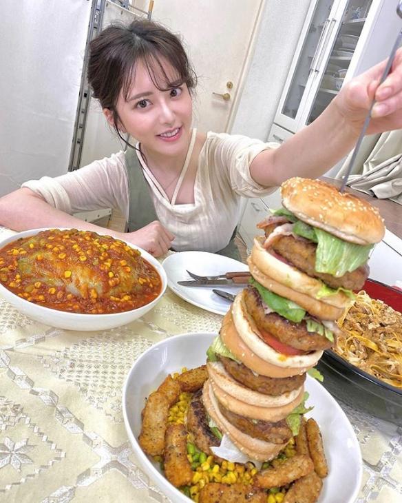 美女大胃王"谷亚沙子"美照赏-质信十强榜