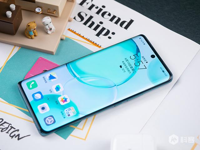 荣耀50价格参数 ，荣耀50的参数与价格（荣耀50体验评测：更美）