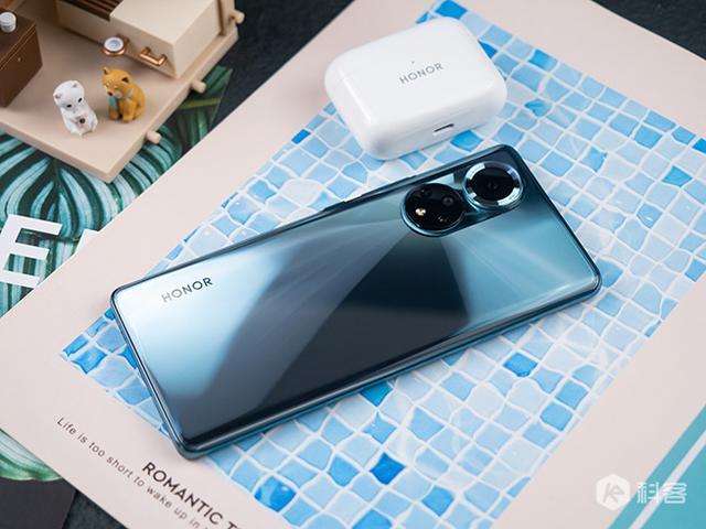 荣耀50价格参数 ，荣耀50的参数与价格（荣耀50体验评测：更美）