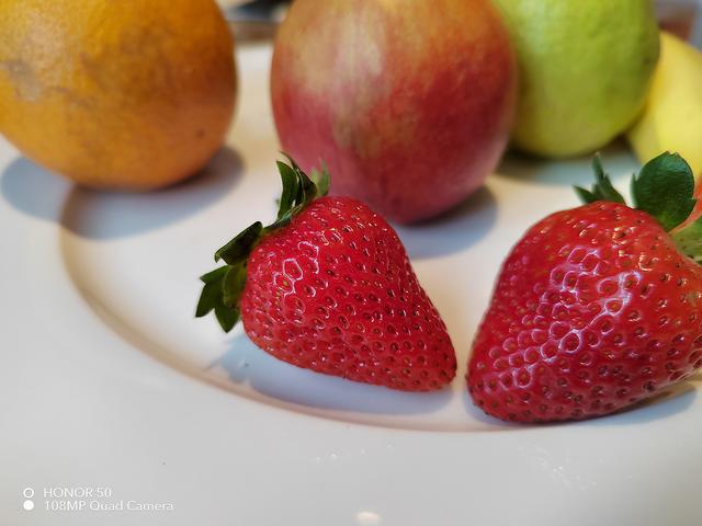 荣耀50价格参数 ，荣耀50的参数与价格（荣耀50体验评测：更美）