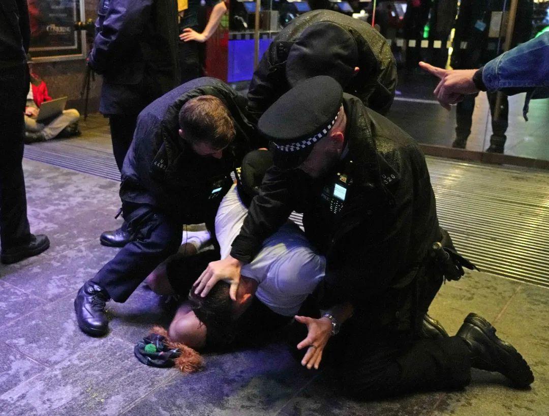 2014世界杯乌拉圭英格兰 半场战报:乌拉圭1-0英格兰