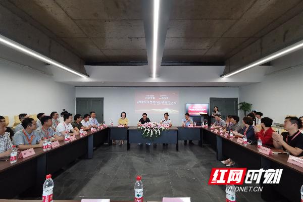 鸿扬家装官网，鸿扬家装官网电话（鸿扬集团与当家装修达成战略投资合作）