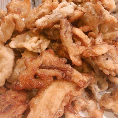 炸蘑菇用不用焯水，炸蘑菇需不需要焯水很多人错了（在家也能做出炸蘑菇）