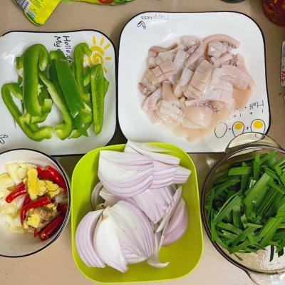 手撕鱿鱼的做法，芥末手撕鱿鱼的做法（成就招牌美味#爆炒鱿鱼）