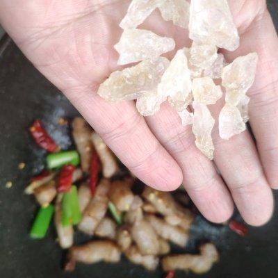 红烧肉里适合炖啥菜（餐厅必点的红烧肉炖豆角）