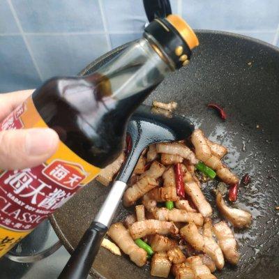 红烧肉里适合炖啥菜（餐厅必点的红烧肉炖豆角）