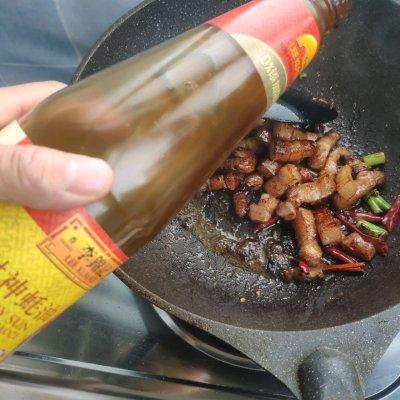 红烧肉里适合炖啥菜（餐厅必点的红烧肉炖豆角）