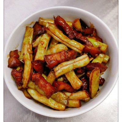 红烧肉里适合炖啥菜（餐厅必点的红烧肉炖豆角）
