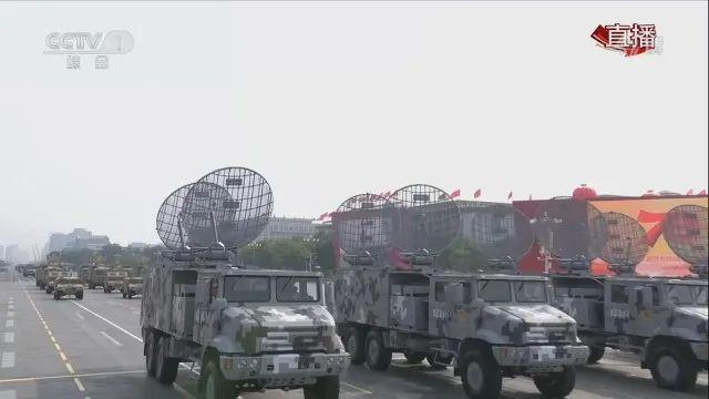 单兵作战系统，单兵装备多少钱（军用电台与手机工作原理有何不同）