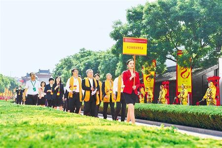 祭拜伏羲大典，<辛丑>年公祭中华人文始祖伏羲大典侧记