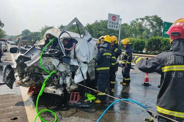 95518是什么电话，95518是什么电话客服是做什么的（提醒：当心，别自燃）