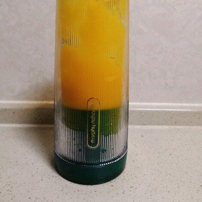 做芒果冰淇淋的方法_芒果冰激凌的制作方法，芒果做冰淇淋的做法（你从来没吃过的芒果冰淇淋雪糕）