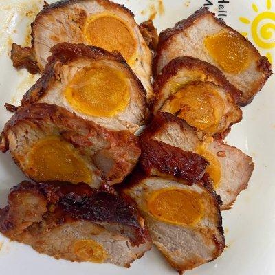 孕妇可以吃咸蛋黄吗，哪些人不适宜吃咸蛋黄（最好吃的自制咸蛋黄叉烧做法）