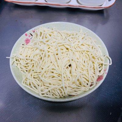 好吃的蛋炒面做法大全，蛋炒面的做法简单又好吃（周末超美味的圆白菜鸡蛋炒面来袭）