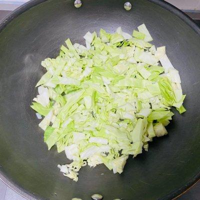 好吃的蛋炒面做法大全，蛋炒面的做法简单又好吃（周末超美味的圆白菜鸡蛋炒面来袭）