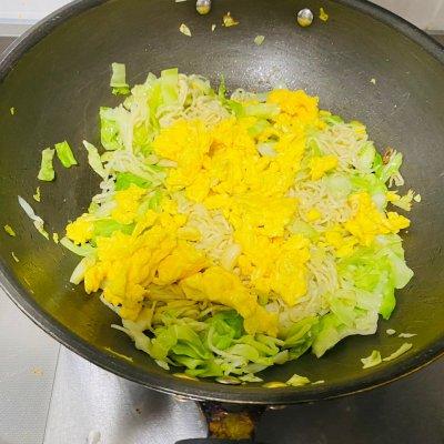 好吃的蛋炒面做法大全，蛋炒面的做法简单又好吃（周末超美味的圆白菜鸡蛋炒面来袭）