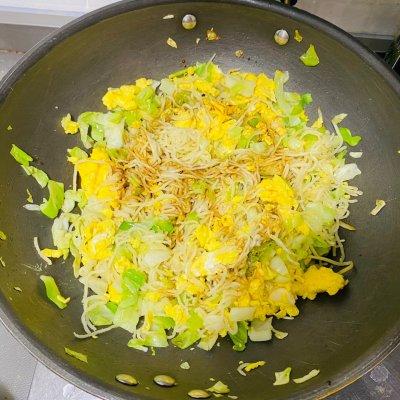 好吃的蛋炒面做法大全，蛋炒面的做法简单又好吃（周末超美味的圆白菜鸡蛋炒面来袭）