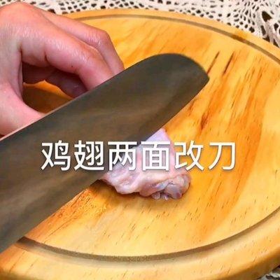 奥尔良烤翅家庭的做法，奥尔良烤翅的简单做法（自己做的也太好吃了）