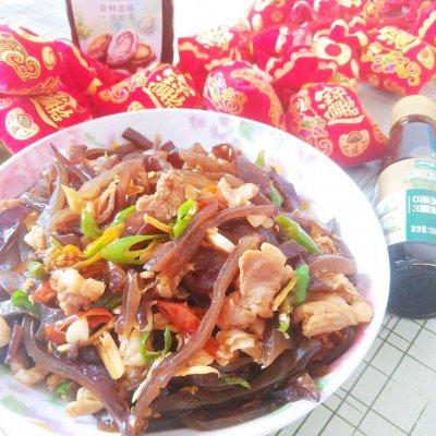 大耳毛怎么做好吃，毛木耳的做法（#仙女们的私藏鲜法大PK#可以瘦身减肥的毛木耳炒肉）