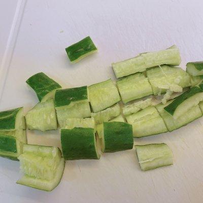 青瓜炒肉片怎么炒，肉片炒青瓜图片（黄瓜炒肉片超美味没吃过太可惜了）