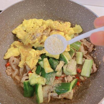 青瓜炒肉片怎么炒，肉片炒青瓜图片（黄瓜炒肉片超美味没吃过太可惜了）