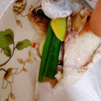 清蒸骨鱼的做法和配方，清蒸骨鱼的做法和配方视频（超满足的清蒸鲳鱼）