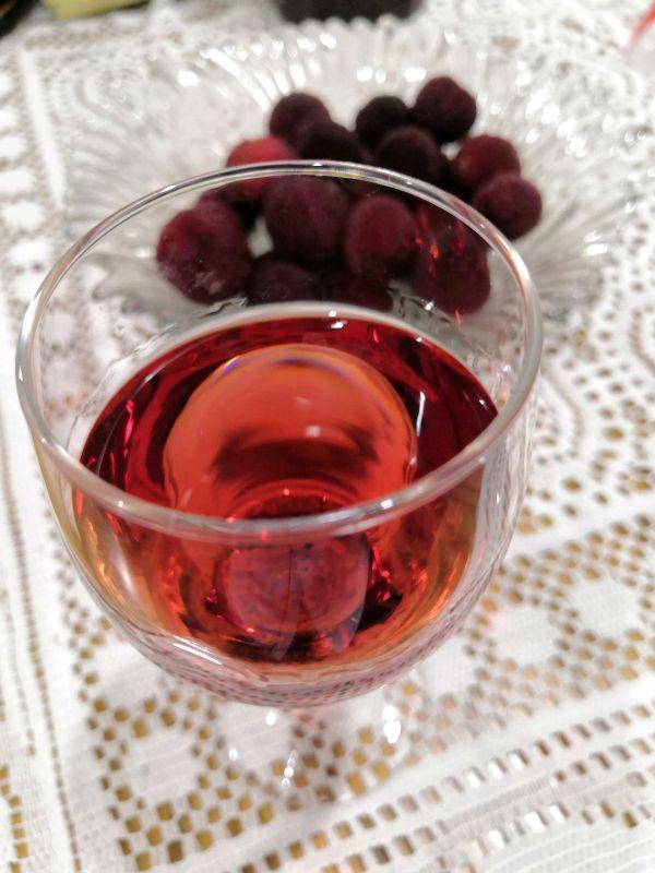 杨梅酒的酿制方法，杨梅酒的酿制方法（把全家人征服的自制杨梅酒）